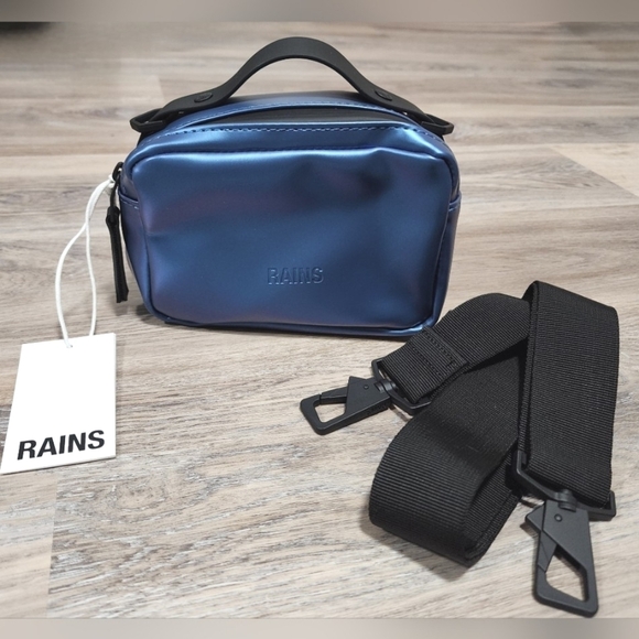 NWT Rains Box Bag Micro W3 in Blue Laser - Picture 1 of 9